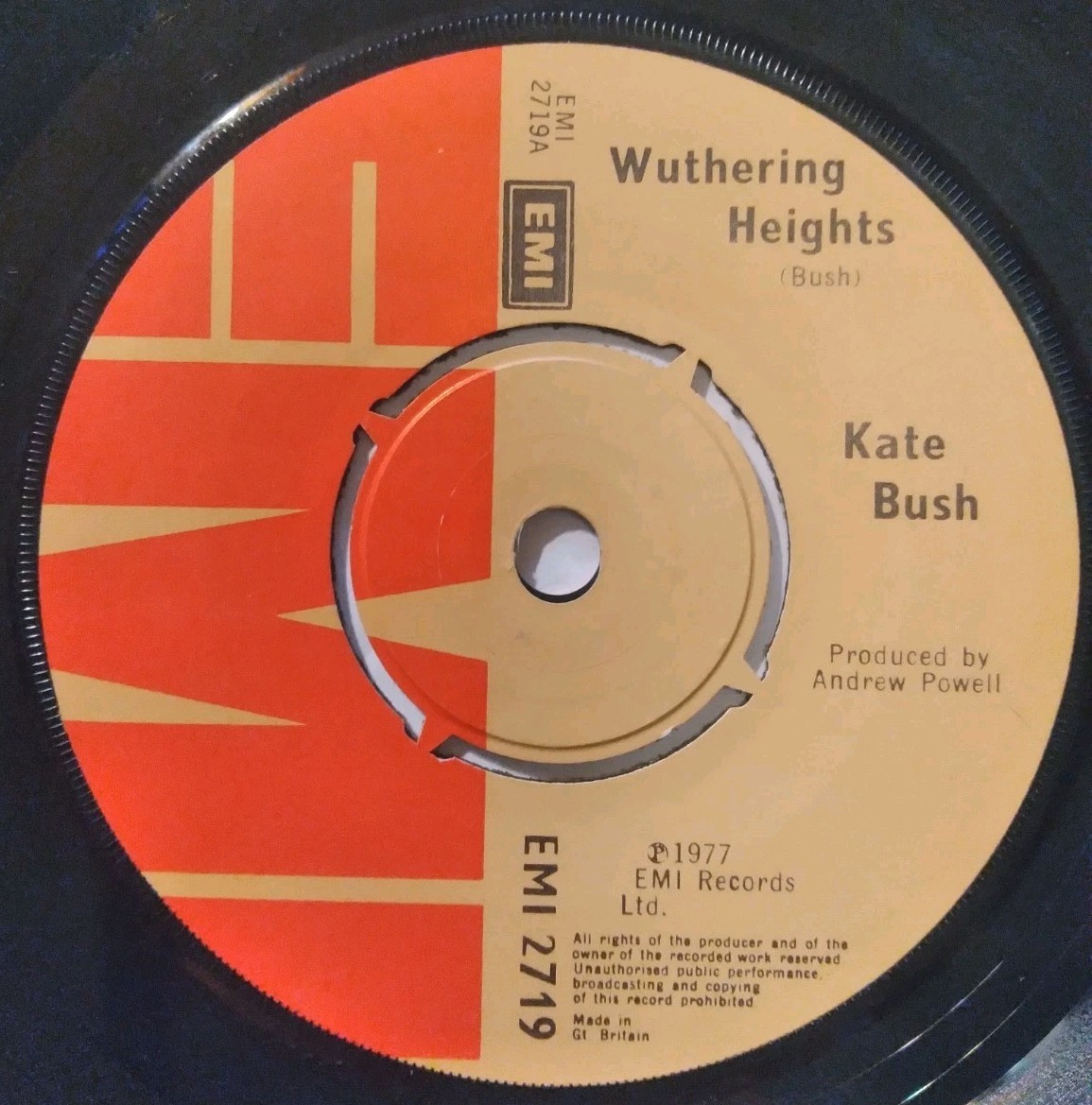 Kate Bush – Wuthering Heights / Kite – 7″ 45 UK Press EMI 2719 VG 1978