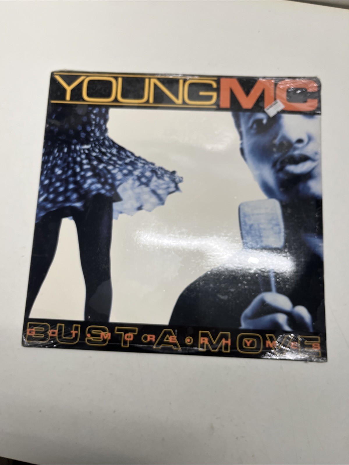 YOUNG MC BUST A MOVE / GOT MORE RHYMES 12″ DV 1005 FACTORY SEALED.