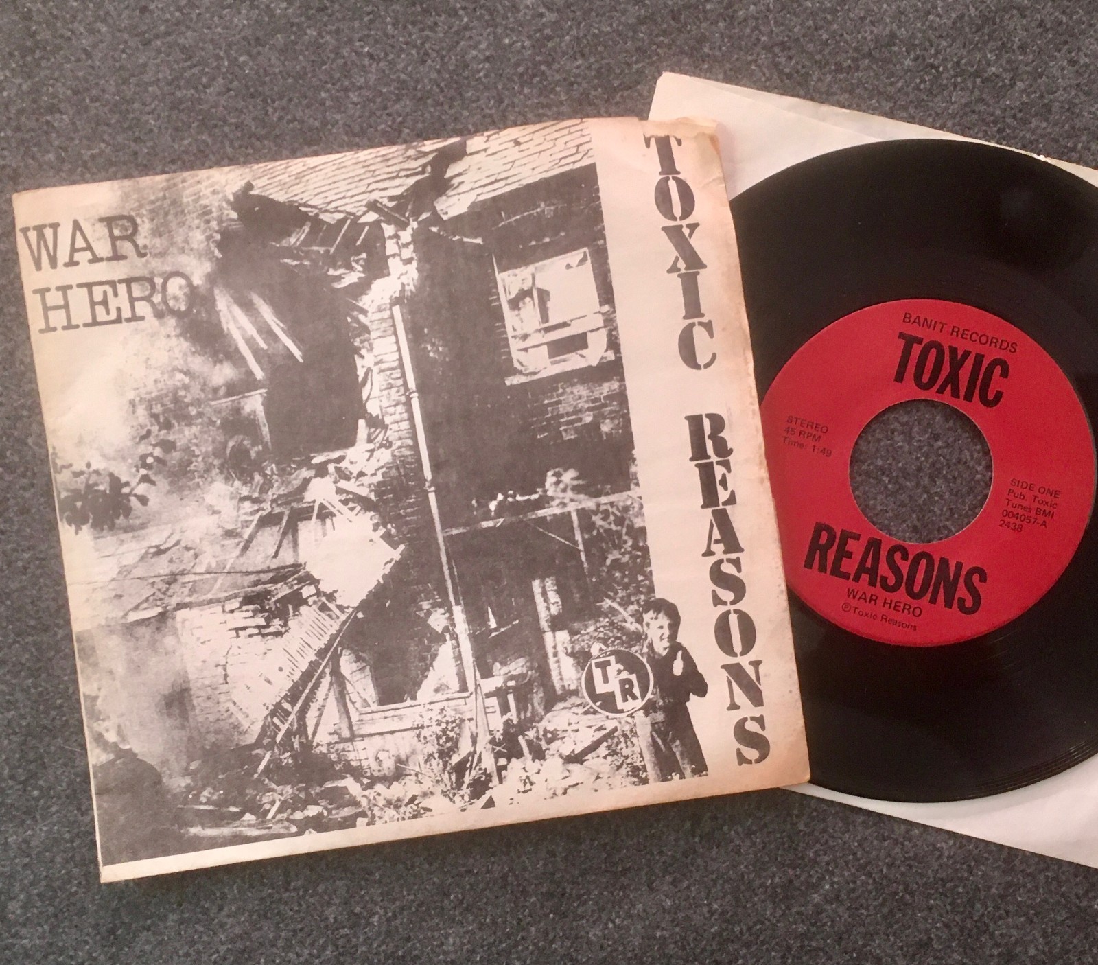 Toxic Reasons War Hero 7” 45rpm 1980 Punk Rock Beer City Records BCR-173-7