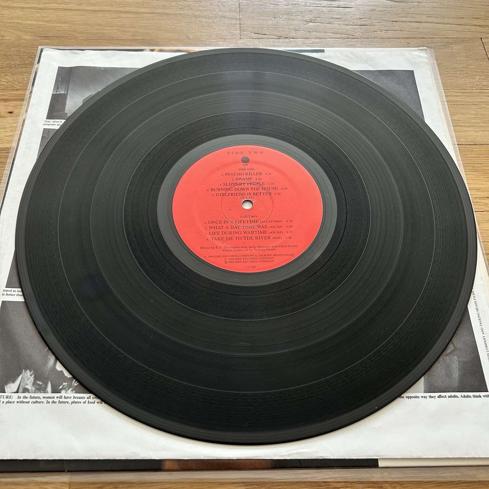 TALKING HEADS : STOP MAKING SENSE : VINYL LP : SIRE 1-25186 : INNER SLEEVE
