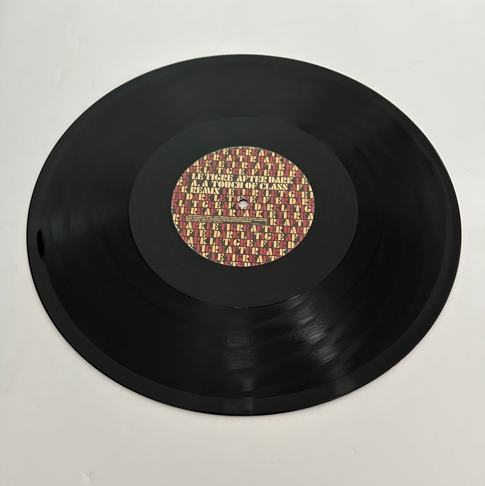 Le Tigre – After Dark 12″ Vinyl Single USA, 2005 Universal Records – MCST 40411