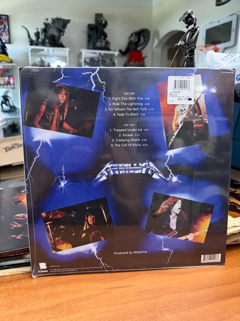 METALLICA – Ride The Lightning LP Electric Blue Vinyl Walmart Exclusive NEW