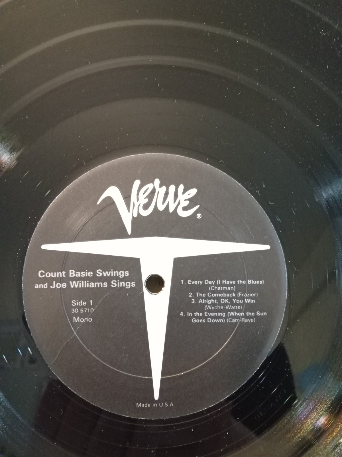 Count Basie an Joe Williams | Count Basie Swings • Joe Williams Sings | Vinyl LP