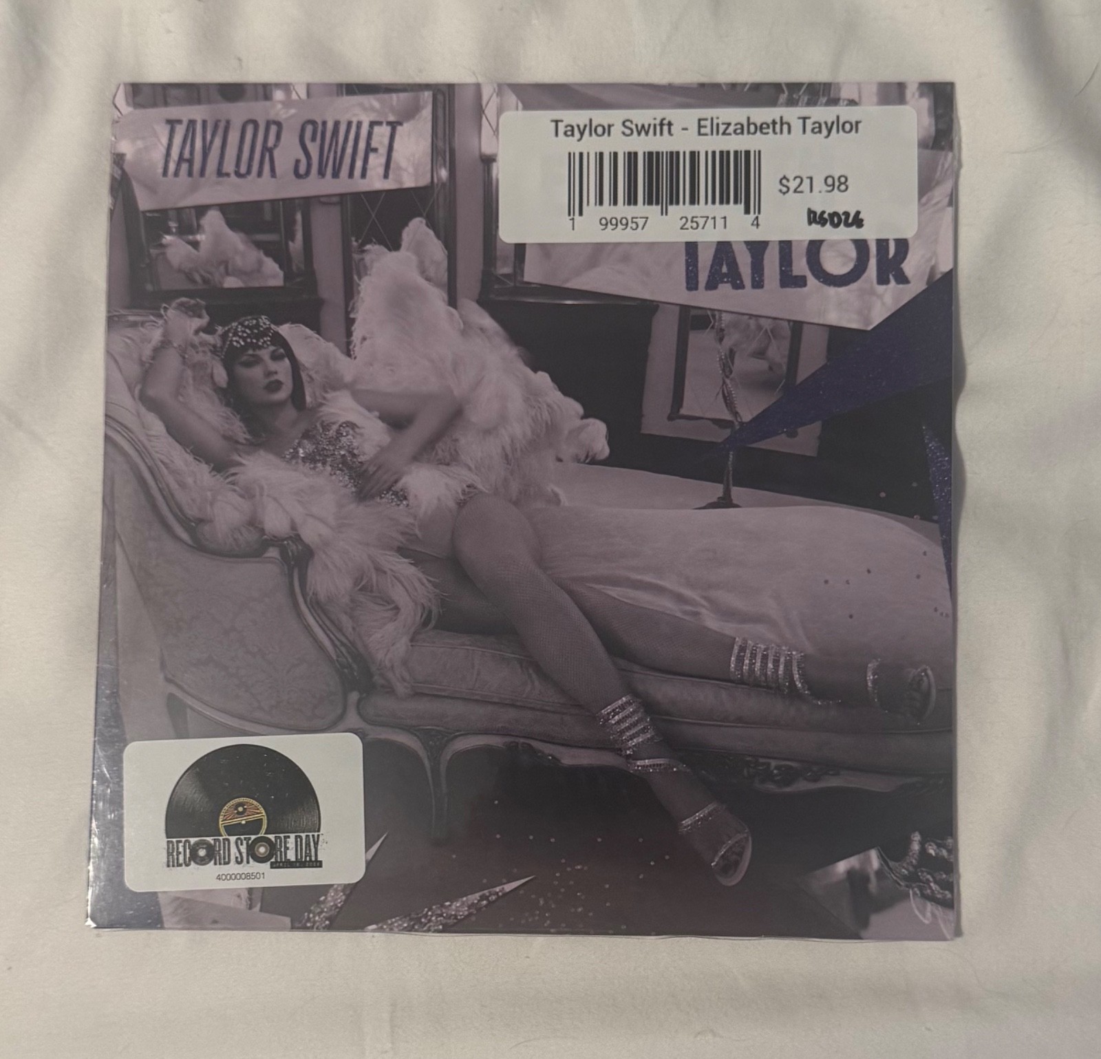 Elizabeth Taylor by Taylor Swift – RSD Exclusive Violet Glitter 7″ Vinyl Single