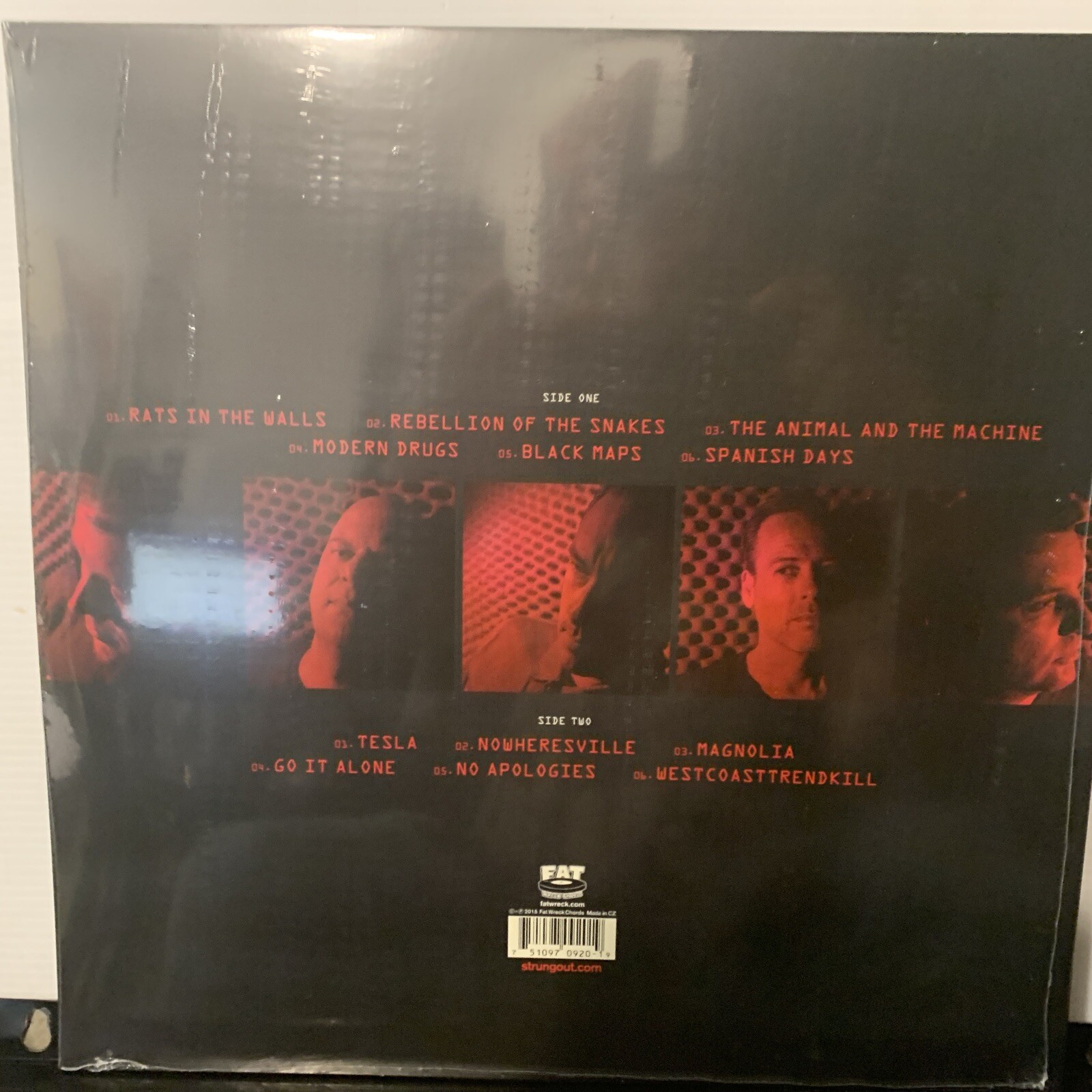 Strung Out – Transmission.Alpha.Delta LP 2015 Fat Wreck Chords – FAT920-1