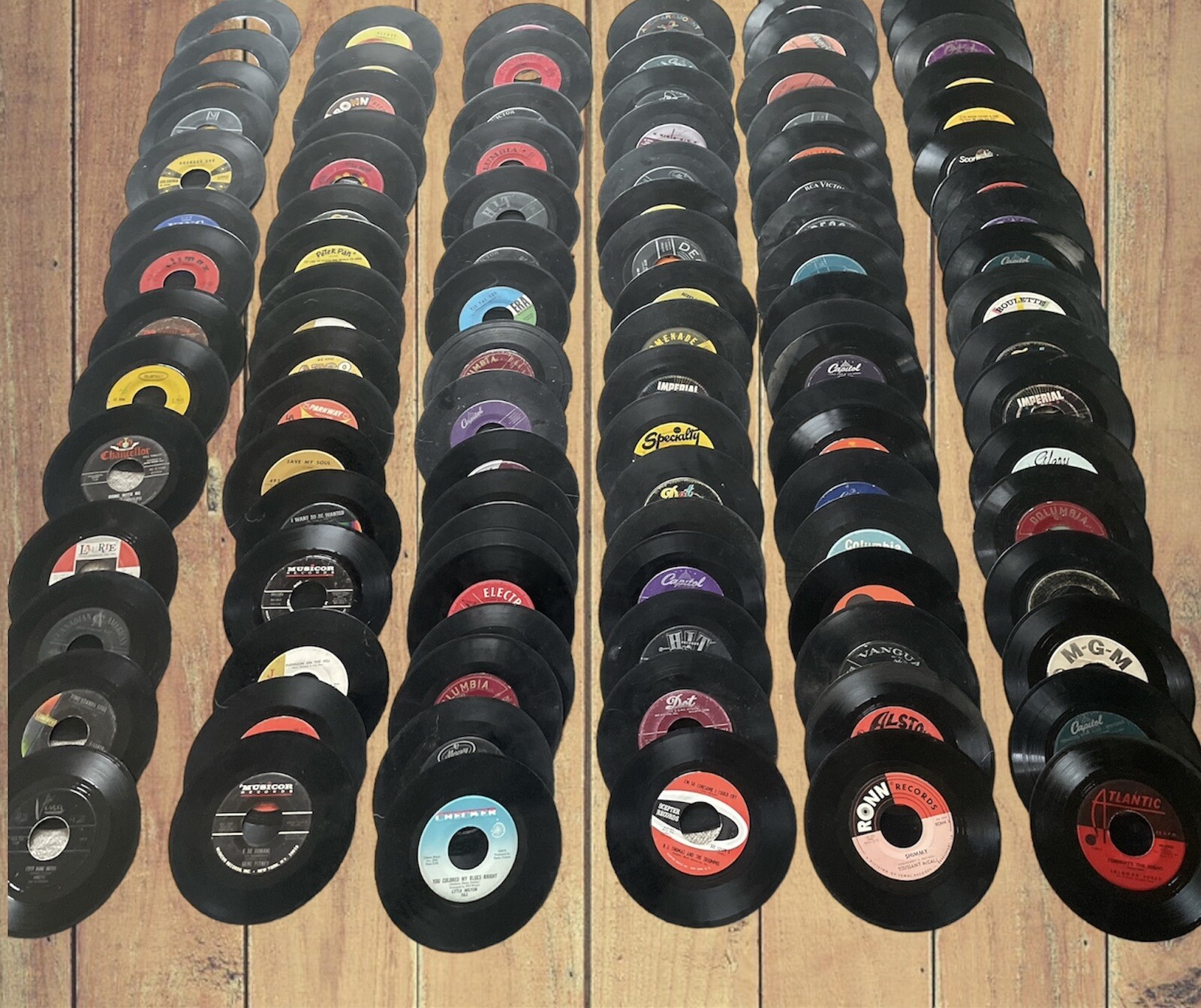 Bulk Lot of 30 – 7″ 45 RPM Records For Decorating & Crafts Wide Variety & Genre