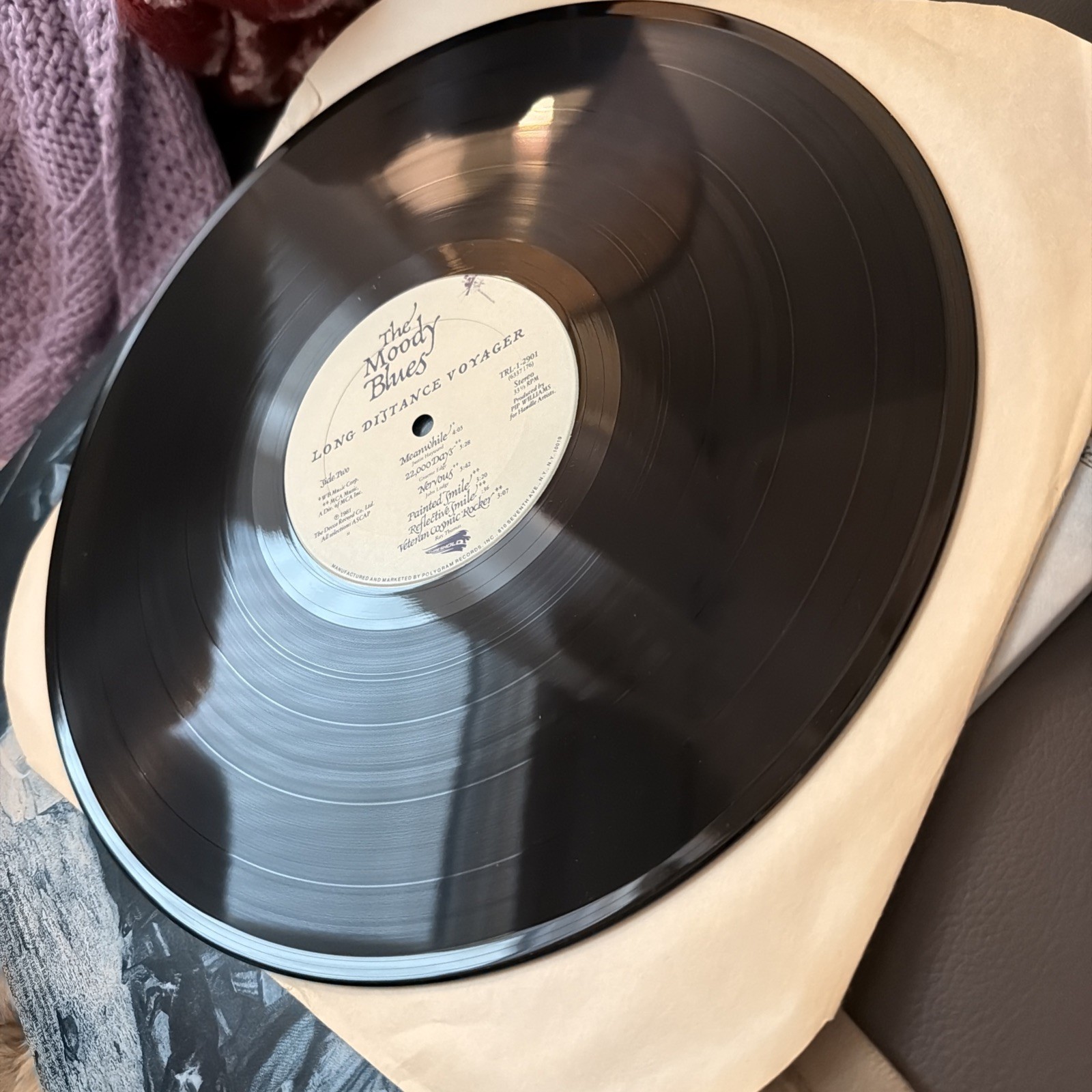 THE MOODY BLUES LONG DISTANCE VOYAGER 12″ LP EXC VINYL RECORD GATEFOLD 1981