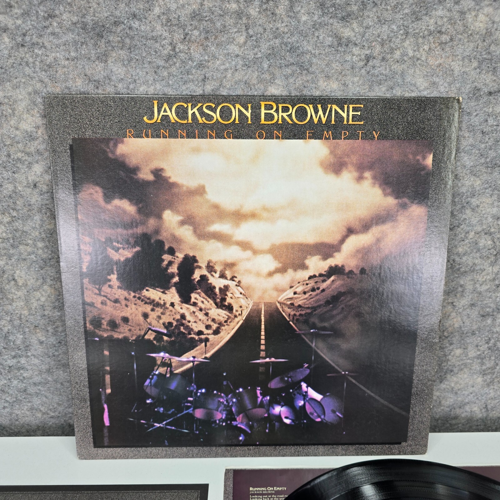 Jackson Browne – Running On Empty – 1977 – 12″ Vinyl Record LP – EX