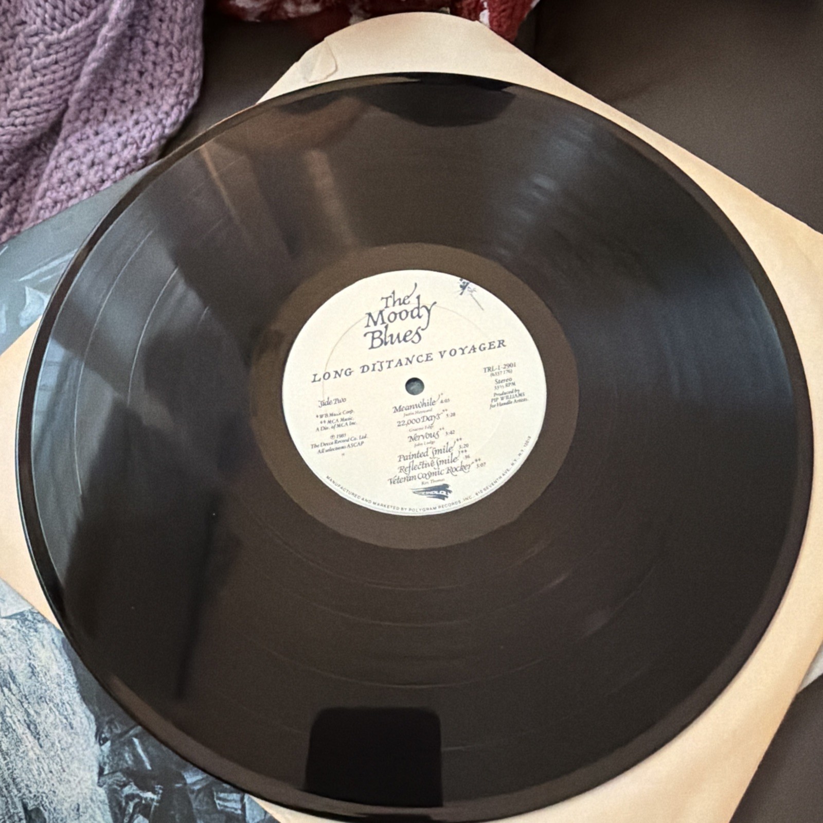 THE MOODY BLUES LONG DISTANCE VOYAGER 12″ LP EXC VINYL RECORD GATEFOLD 1981