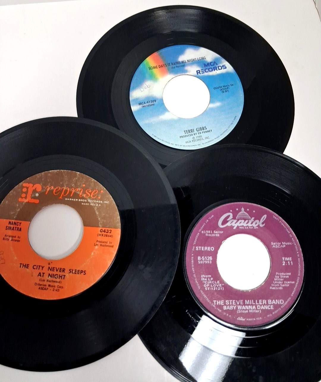 Vintage Lot of 18 45 Vinyl Records 7″ Assorted Labels Artists (mainly Country)