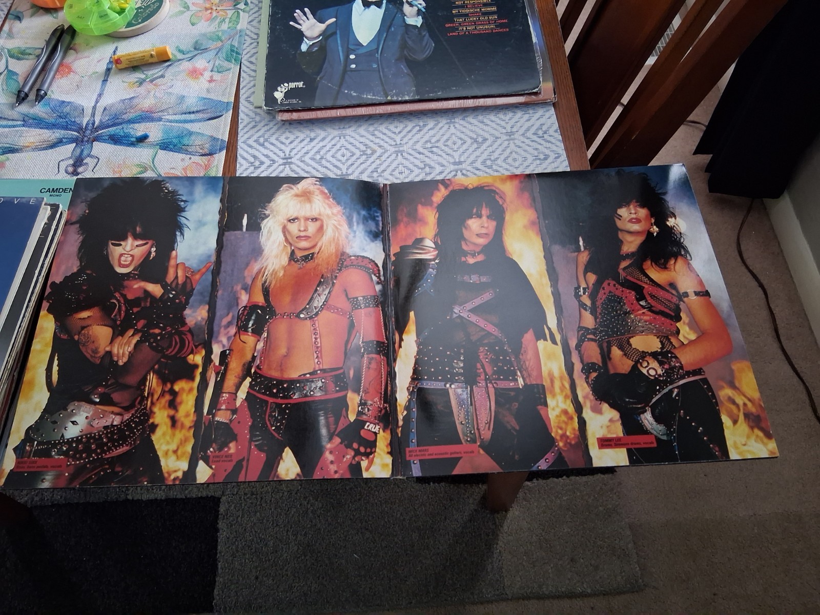 Mötley Crüe Shout at the Devil Elektra Vinyl LP Original Inner Sleeve
