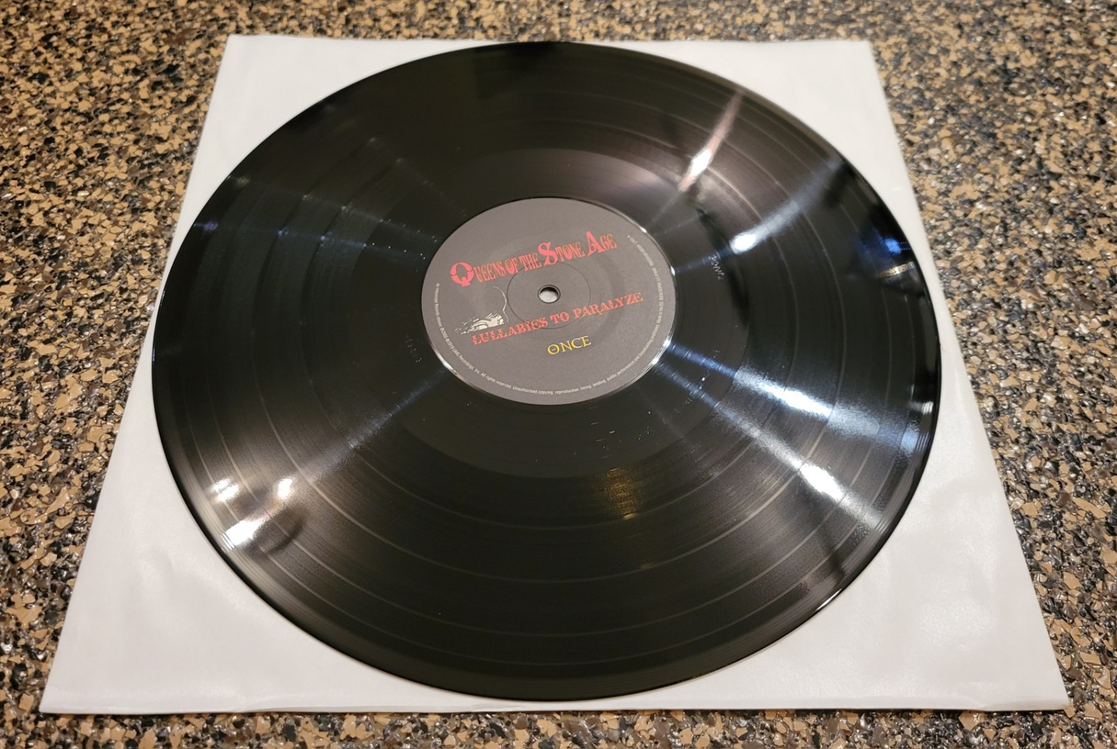 Queens Of The Stone Age – Lullabies To Paralyze 2019 2xLP Gatefold +Bonus+ NM!