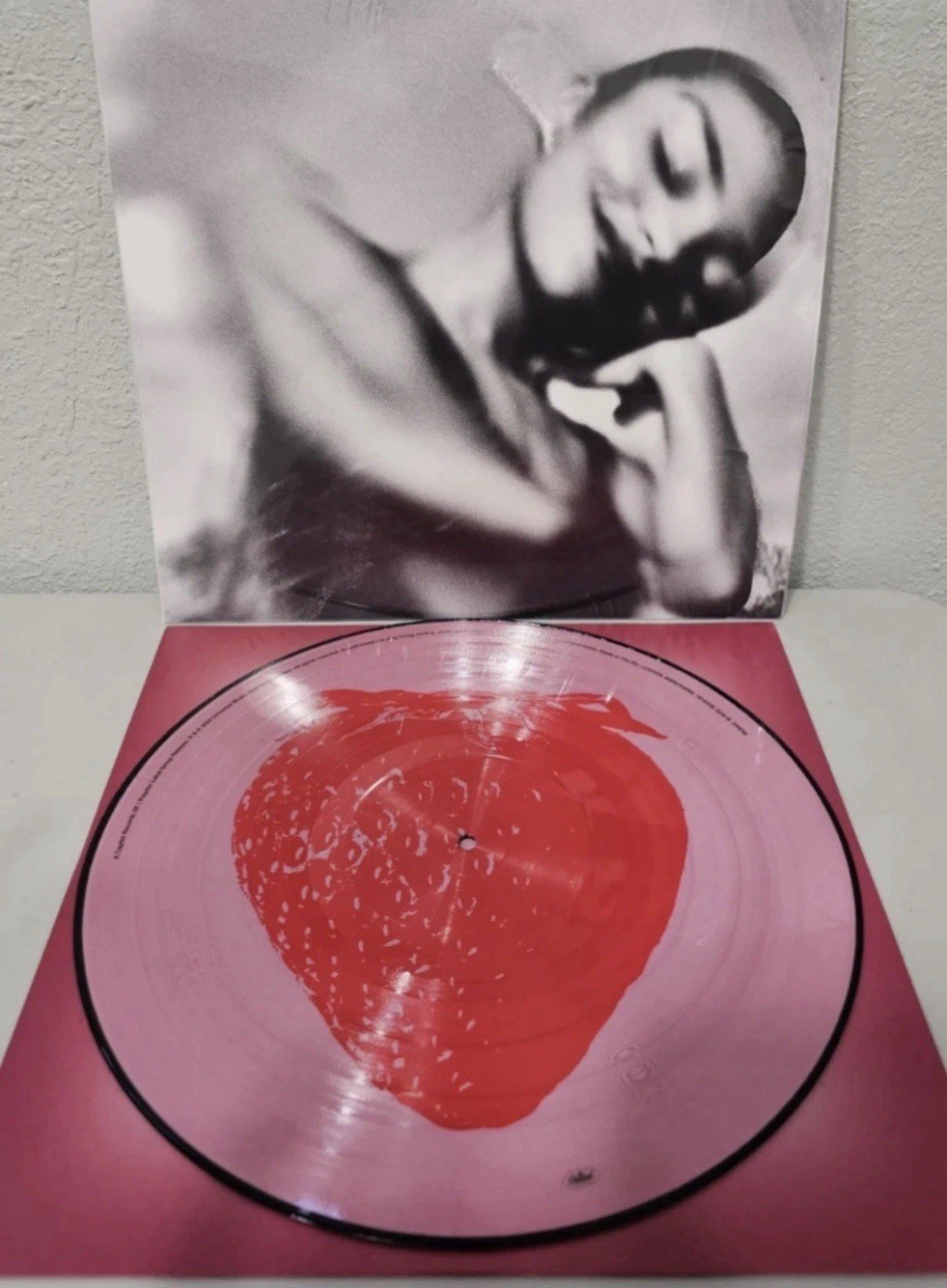 SHIPS NOW Olivia Dean The Art Of Loving Fans First Strawberry Picture Disc Vinyl
