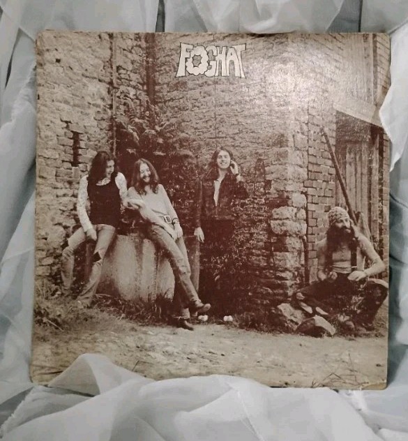 FOGHAT -SELF TITLED – “I JUST WANT TO MAKE LOVE TO YOU” – BEARSVILLE- 1972 Vg+