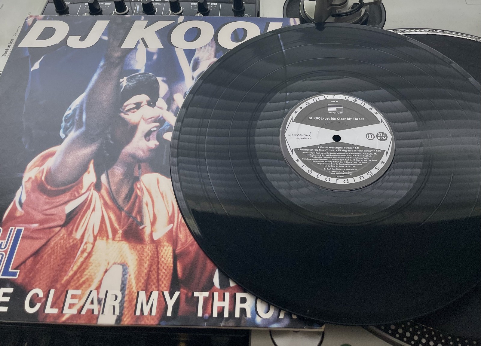 DJ Kool – Let Me Clear My Throat OG 1996 Press 12″ In Picture Cover VG+/VG+