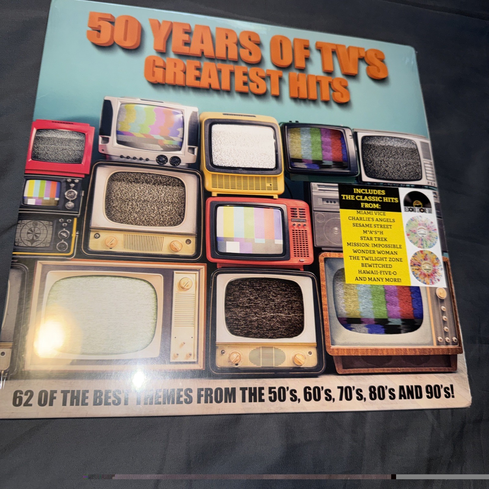 50 YEARS OF TV’S GREATEST HITS – 2-LP – LIMITED EDITION – SPLATTER VINYL – NEW!