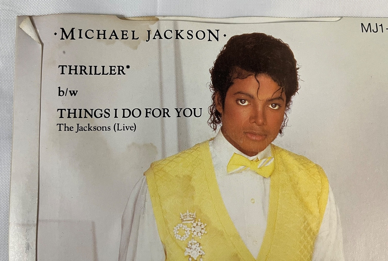 MICHAEL JACKSON Thriller / Things I Do For You 45 RPM UK Red Vinyl 1983 MJ1-9