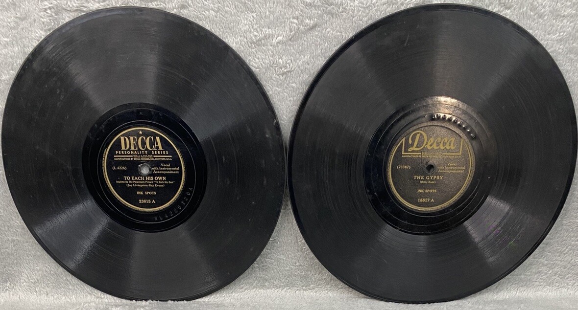 (2) Ink Spots Decca Record Lot Grade V- to E+