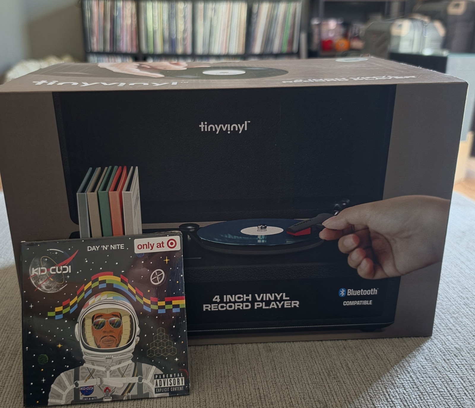 Official Tiny Vinyl Turntable w/Speaker for 4″ Vinyl + Kid Cudi