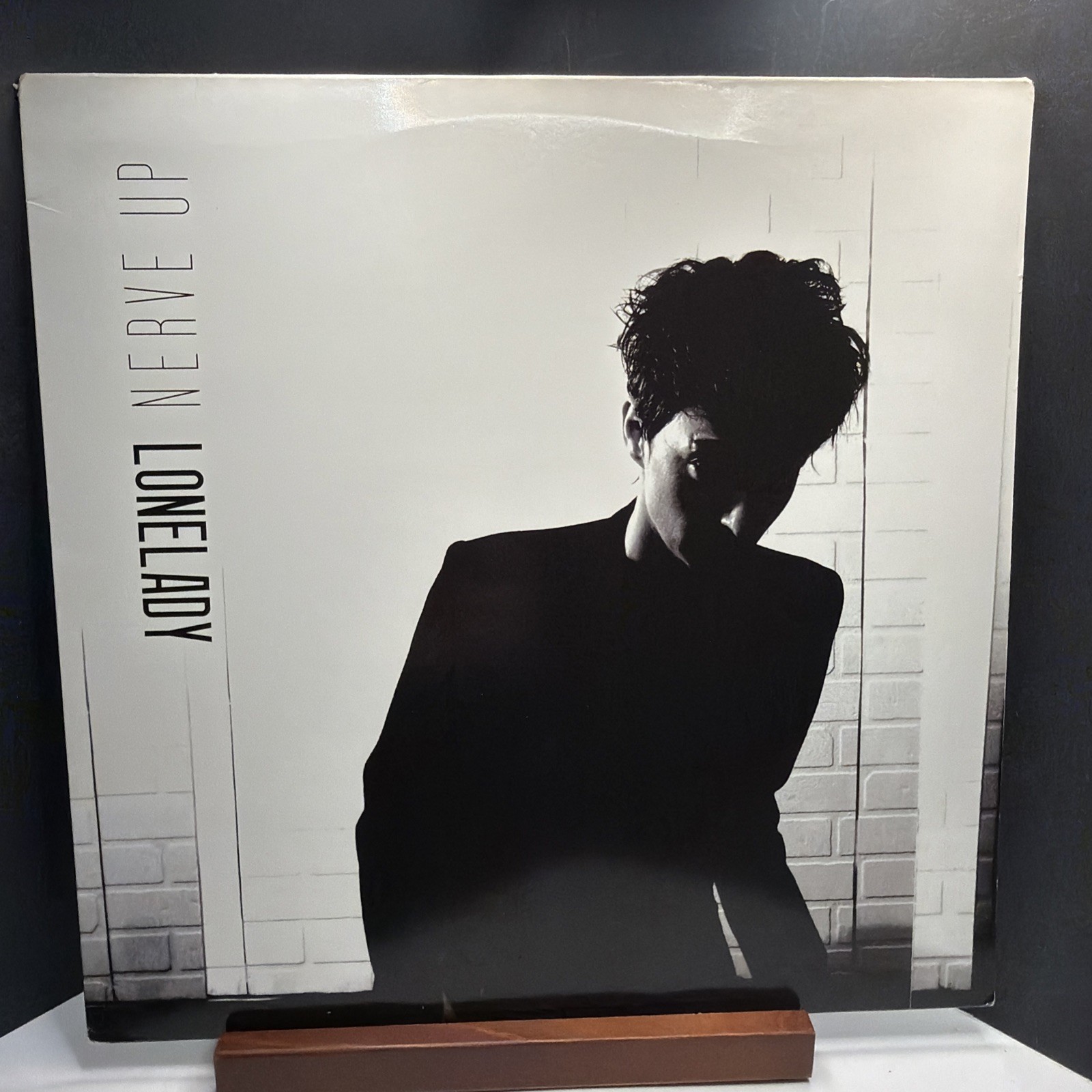 LoneLady – Nerve Up – EXCELLENT