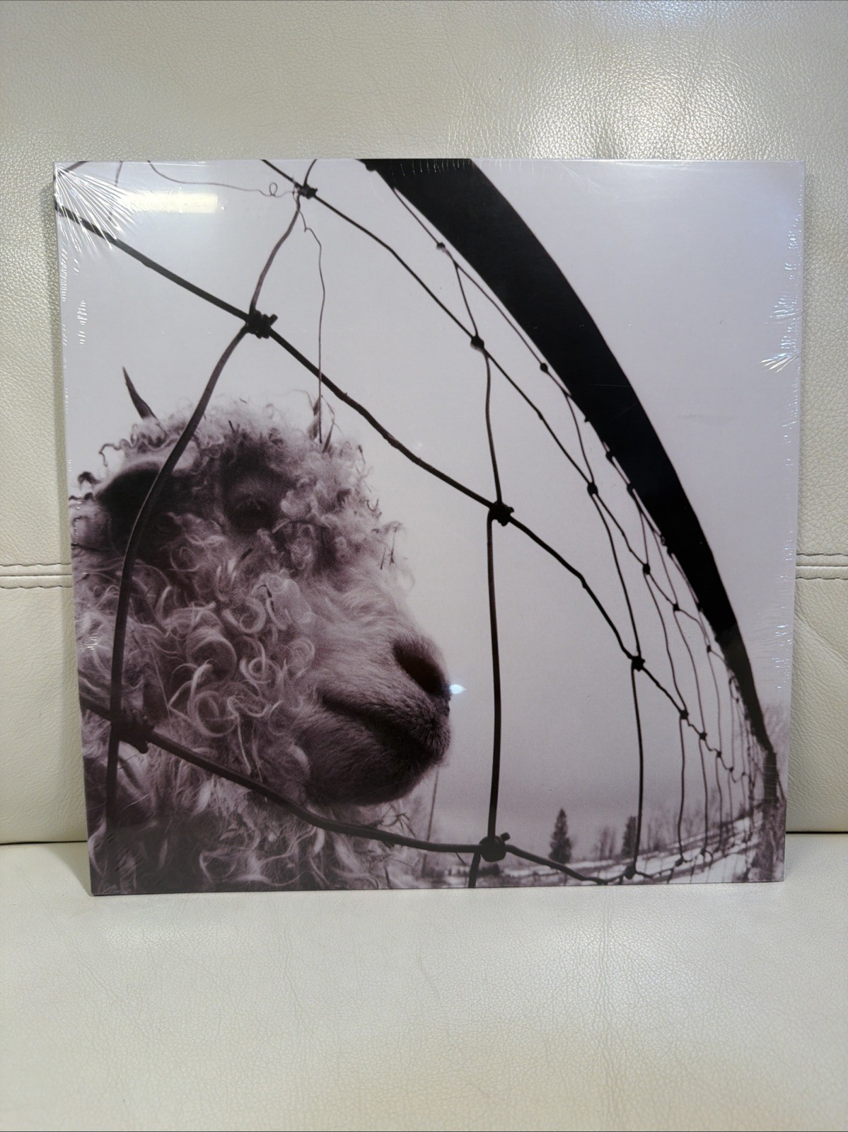 Pearl Jam – VS. – Sealed – 2011 – Reissue – Gatefold – Mint Condition