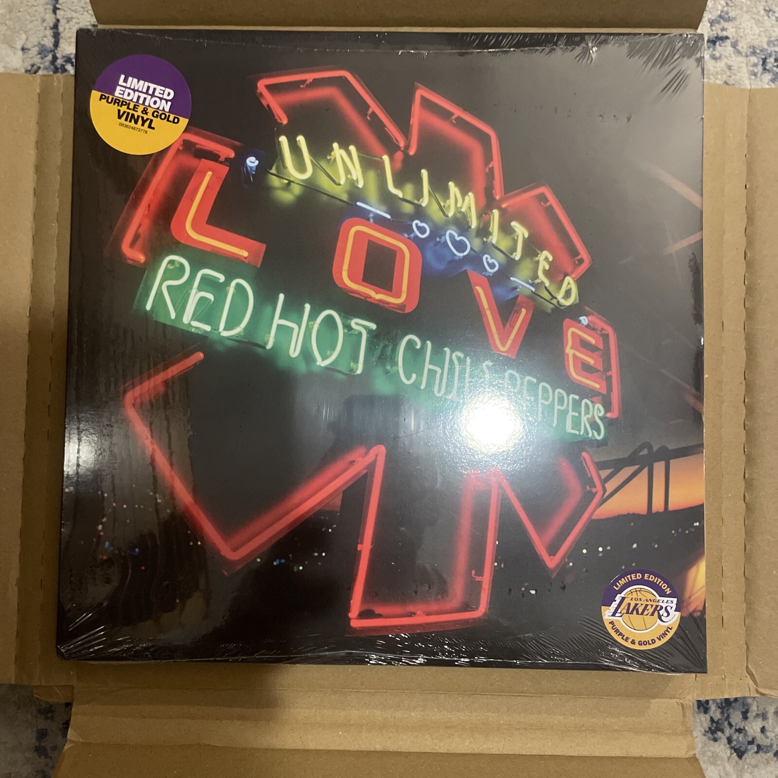 RED HOT CHILI PEPPERS UNLIMITED LOVE PURPLE AND GOLD VINYL LP LAKERS WOW