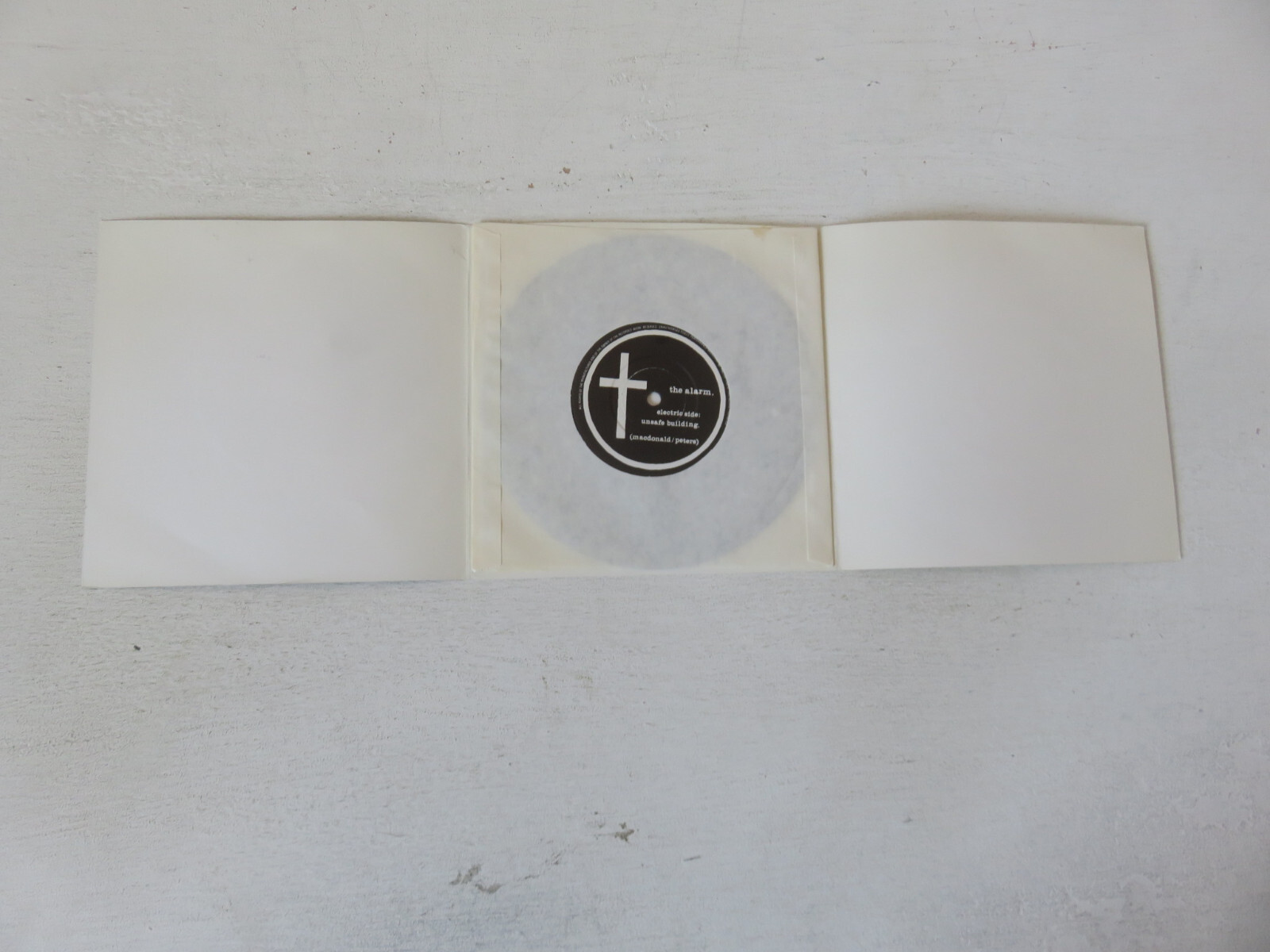 THE ALARM Unsafe Building WHITE CROSS RECORDS UK 1ST PRESS VINYL 7″ MIKE PETERS