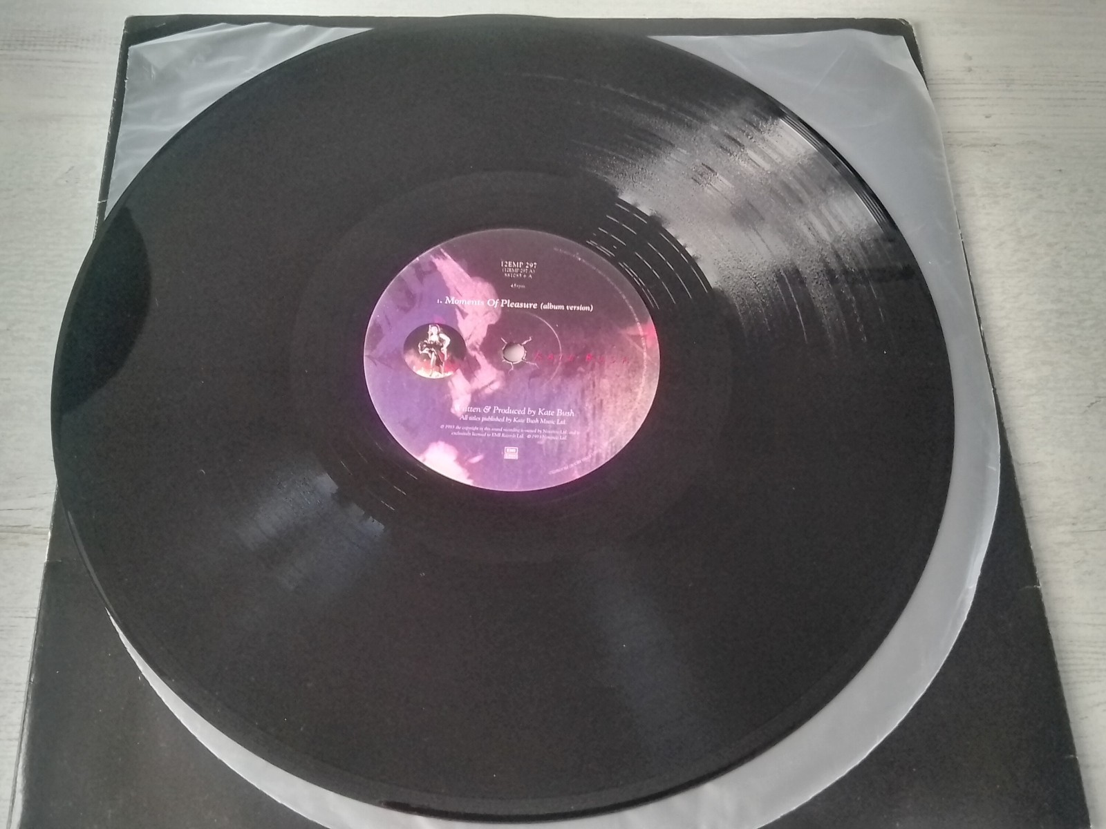 KATE BUSH – Moments of Pleasure (1993 UK 12″ vinyl single) NEAR MINT