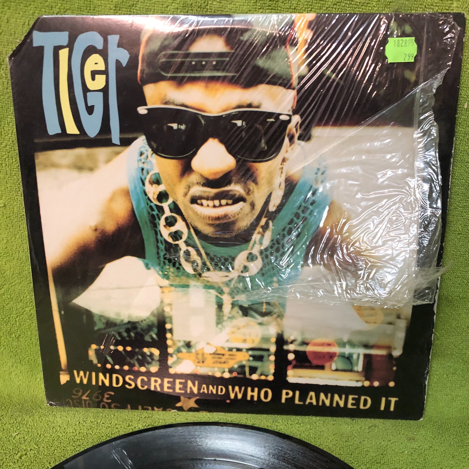 TIGER – WIDESCREEN and WHO PLANNED IT? – 12″ VINYL SINGLE