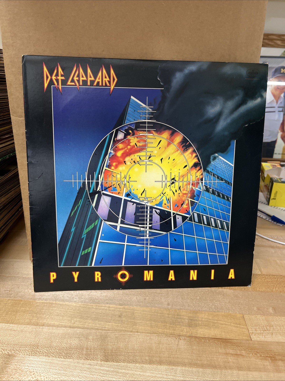 Def Leppard, Pyromania 1983 Vinyl Mercury Records LP. Box 311