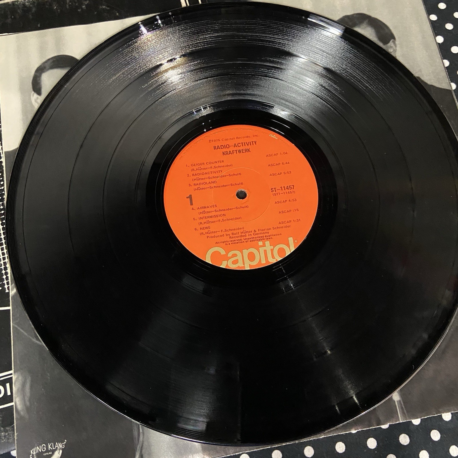 Kraftwerk – Radio-activity – vinyl album – VG++