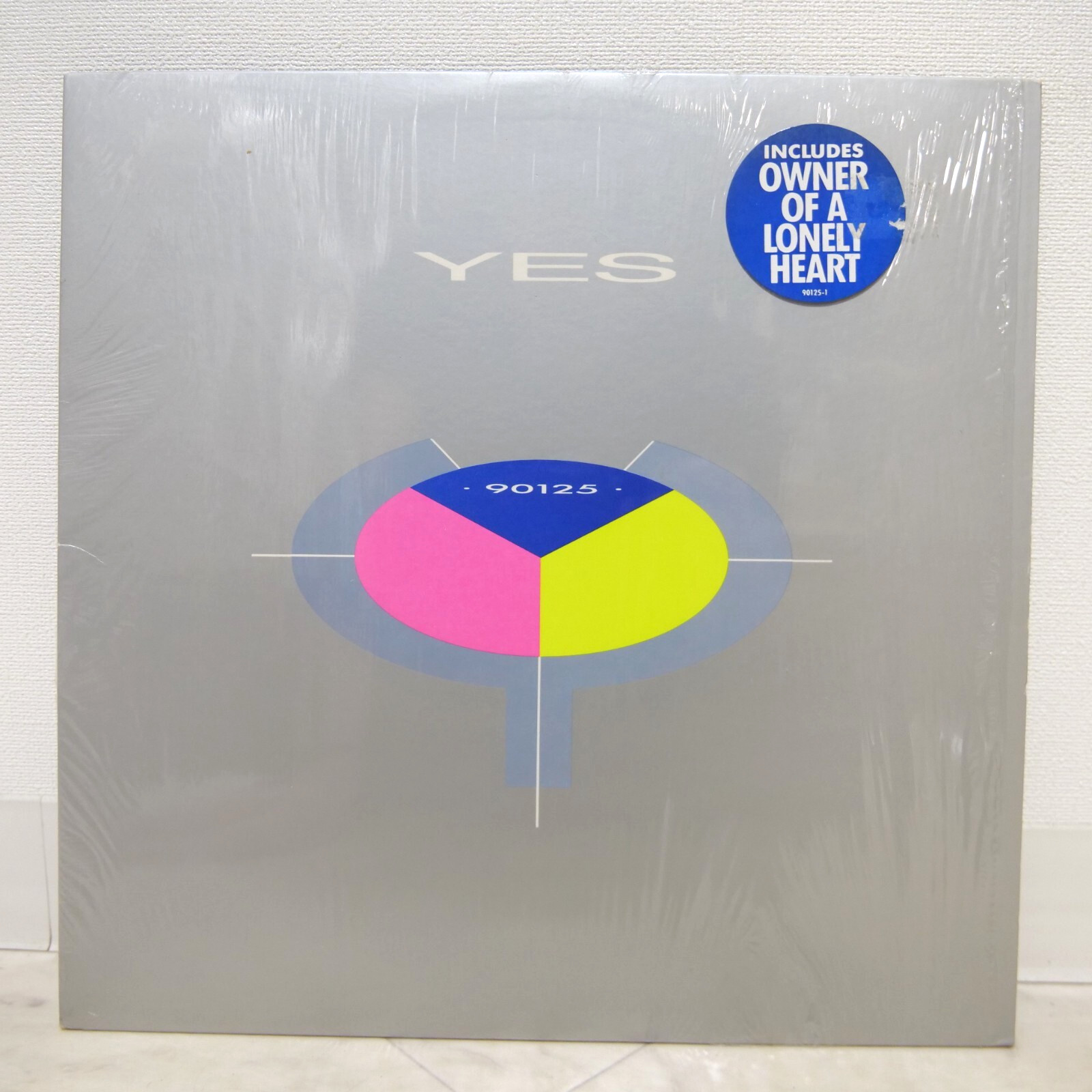 YES / 90125 US PRESSING LP W/INNER, SHRINK, HYPE STICKER