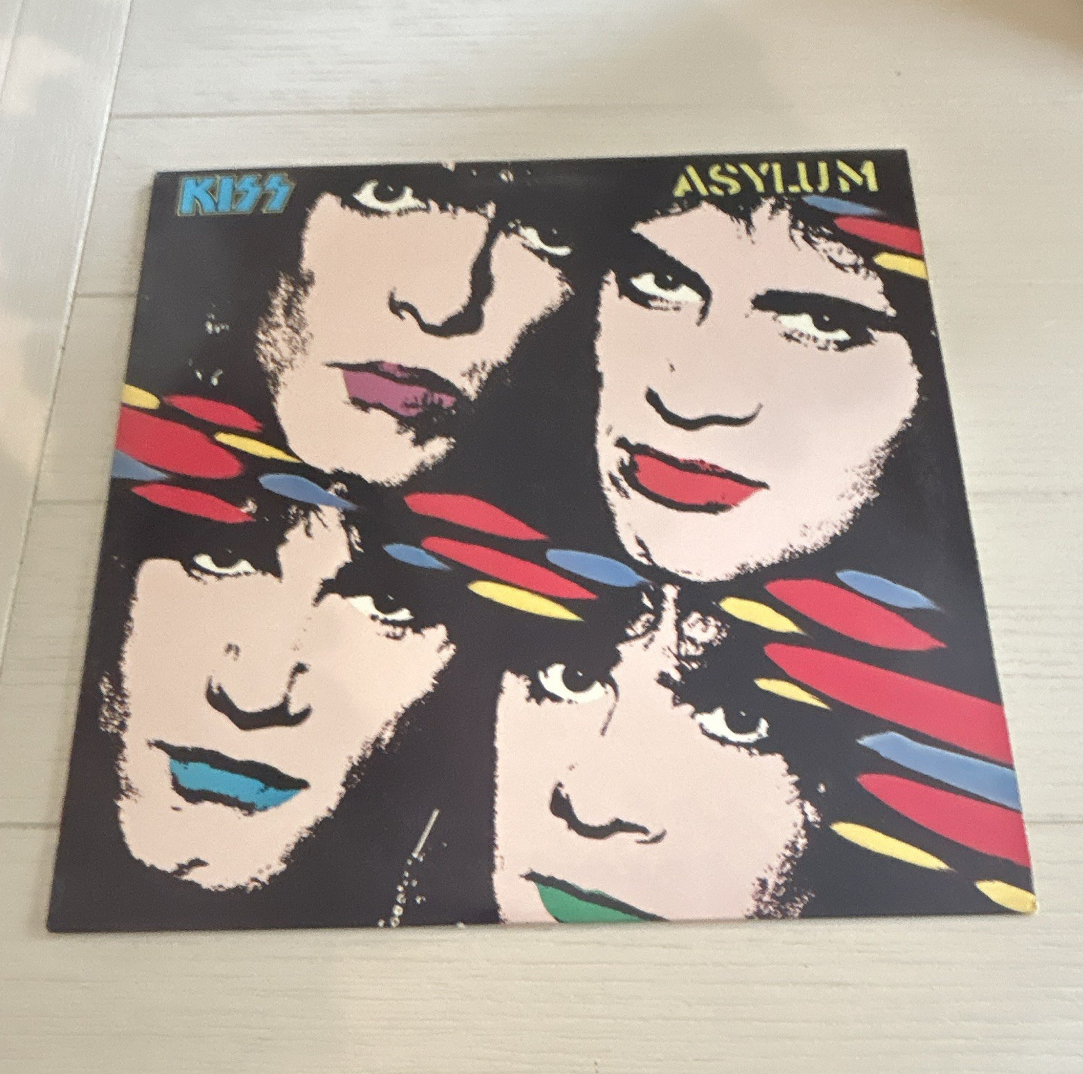 KISS Asylum Mercury 12″ Black Vinyl LP Rock Hard Rock w/Cardboard Sleeve
