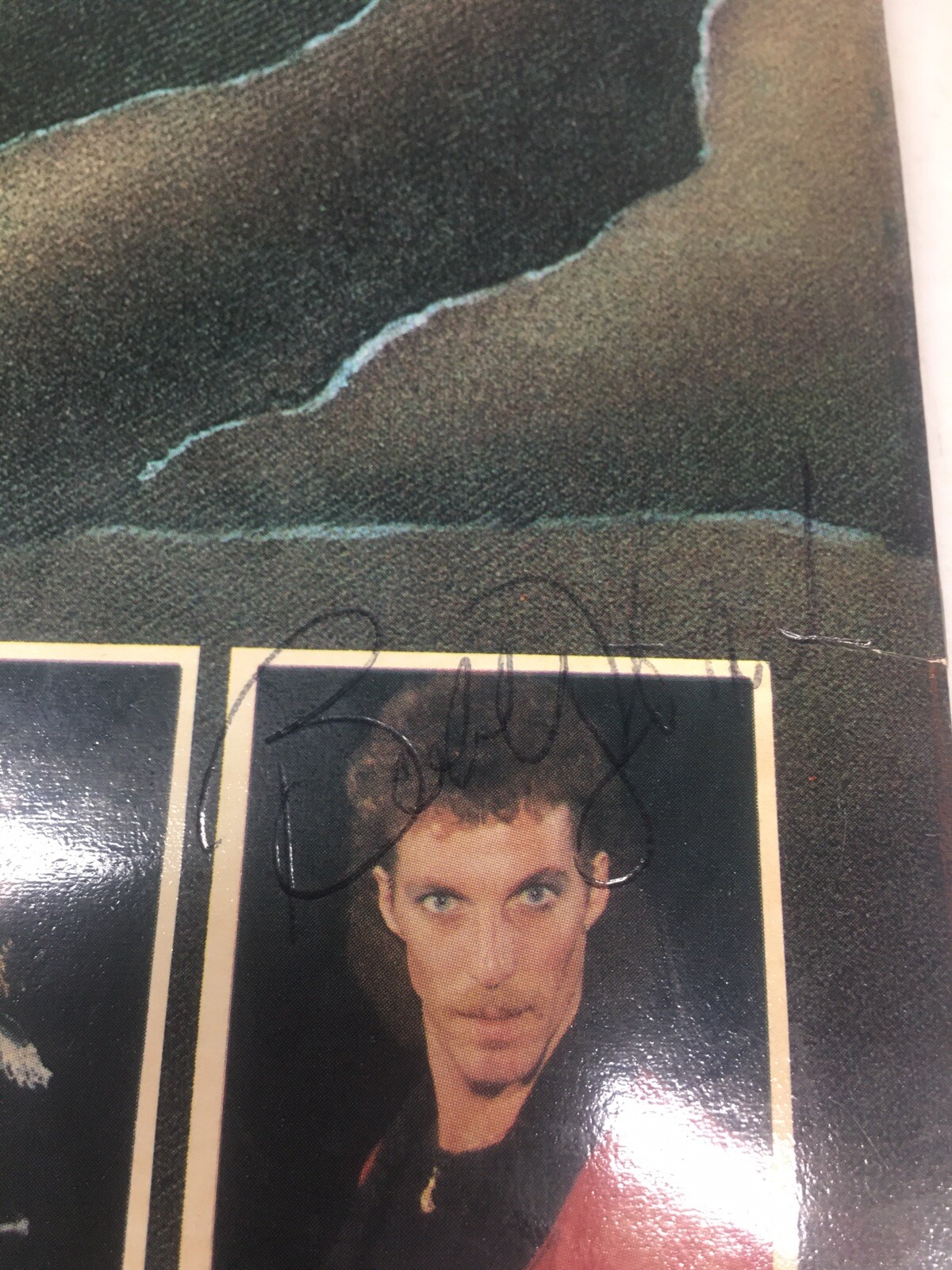 Voyager (25) Wer’e The one’s vinyl Album 1985 autographed by 3 members