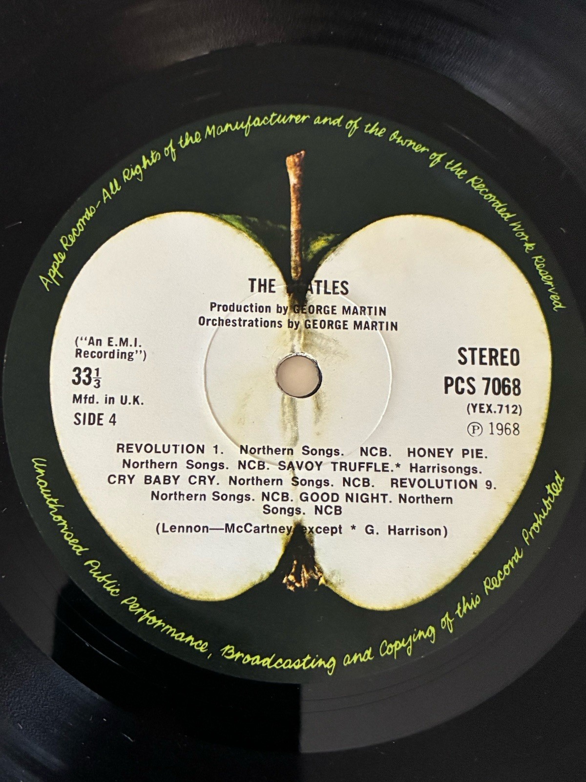 Rare Beatles White Album Green Apple Label Vinyl LP,2 Rec Set, Vintage 1968 7067