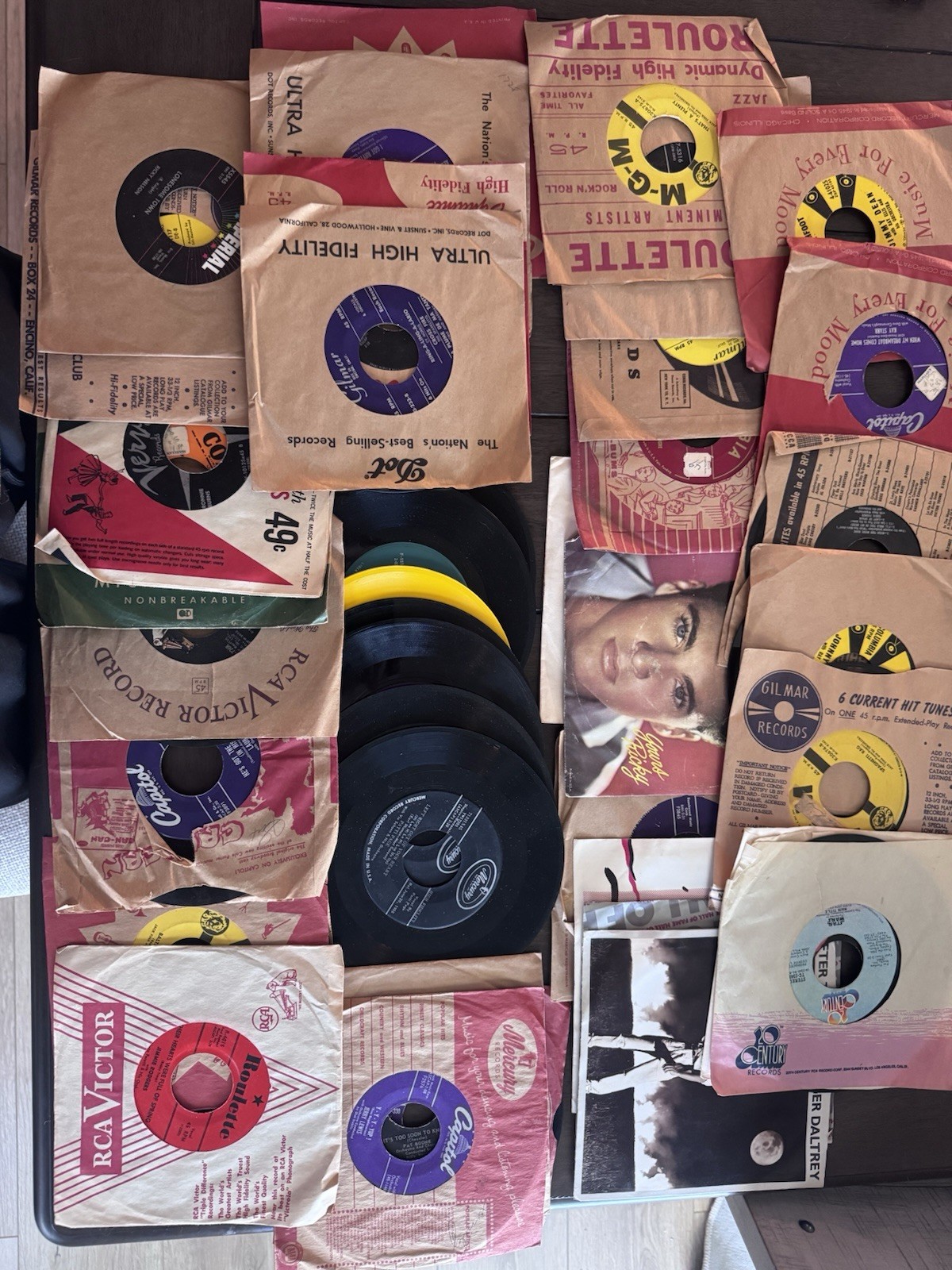 Lot of 45 Vinyl Records 1950s-60s Rock Pop Jazz RCA Capitol MGM Roulette + more