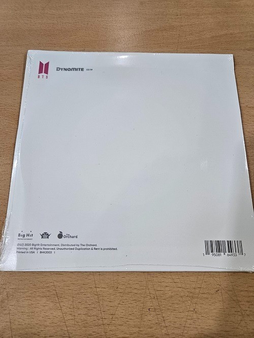 [NEW Sealed] BTS – DYNAMITE 7″ VINYL LP LIMITED EDITION +GIFT, Free shipping
