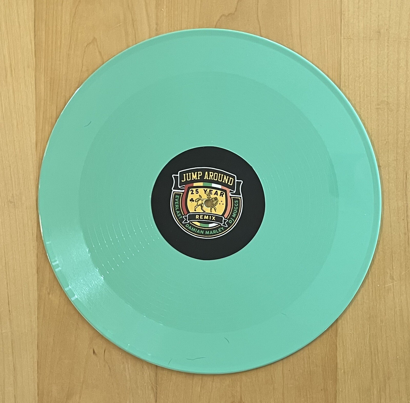 Everlast, Damian Marley, DJ Muggs – Jump Around 25 Year Remix LP signed