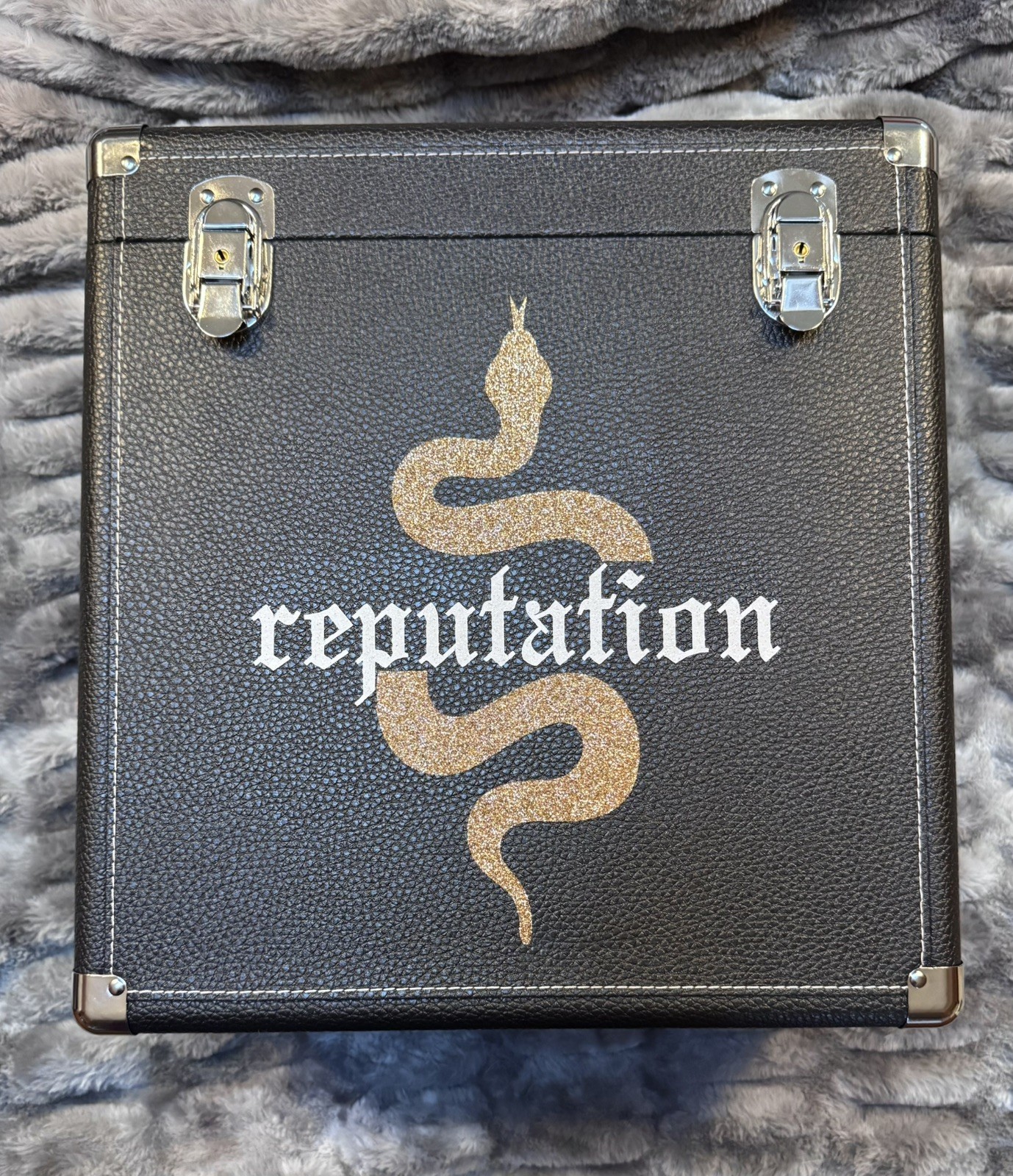REP Vinyl Record Case Holder Taylor Swift Gold