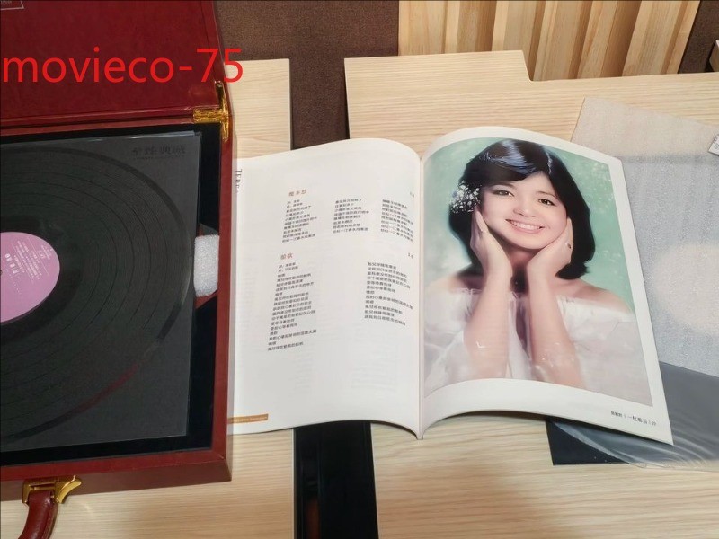 Teresa Teng 12-inch 5LP Vinyl Box Set Collection Mandopop with 5 Bonus Books