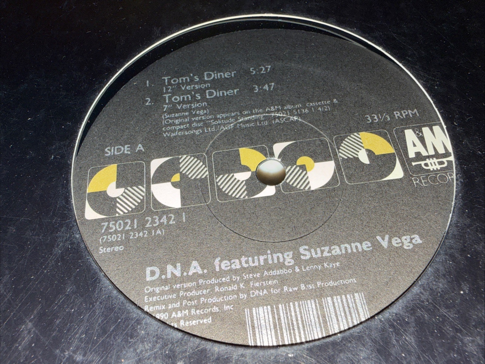 D.N.A. Featuring Suzanne Vega – Tom’s Diner – 12” Single Vinyl Record 1990