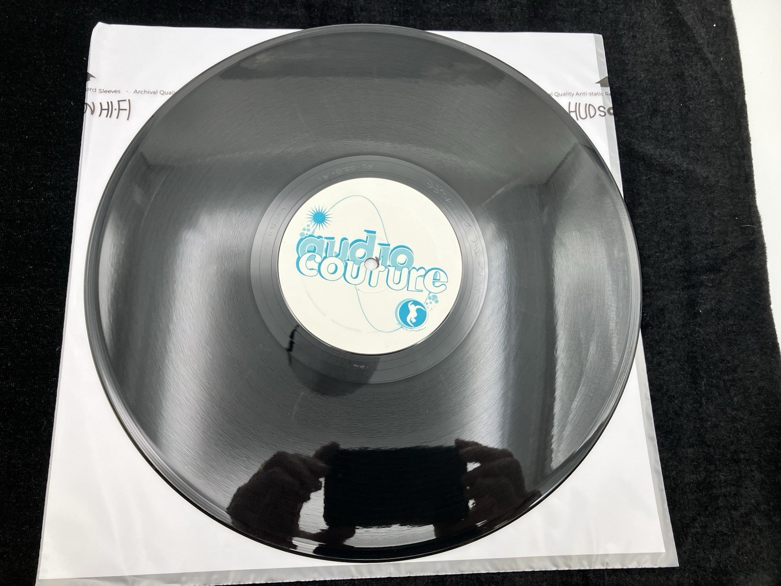 K – Invisible / Transmission Audio Couture 45 RPM Pantone 8481 1999