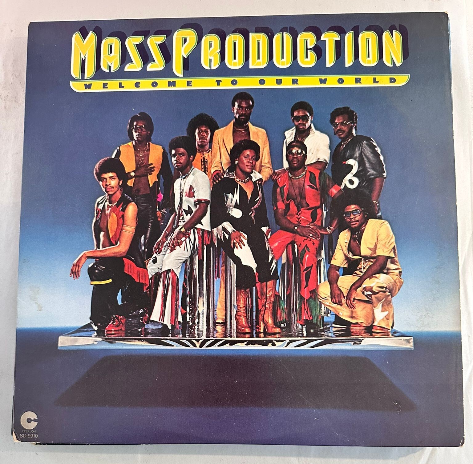 MASS PRODUCTION – WELCOME TO OUR WORLD – VINYL LP BLACK – VG+ – A14