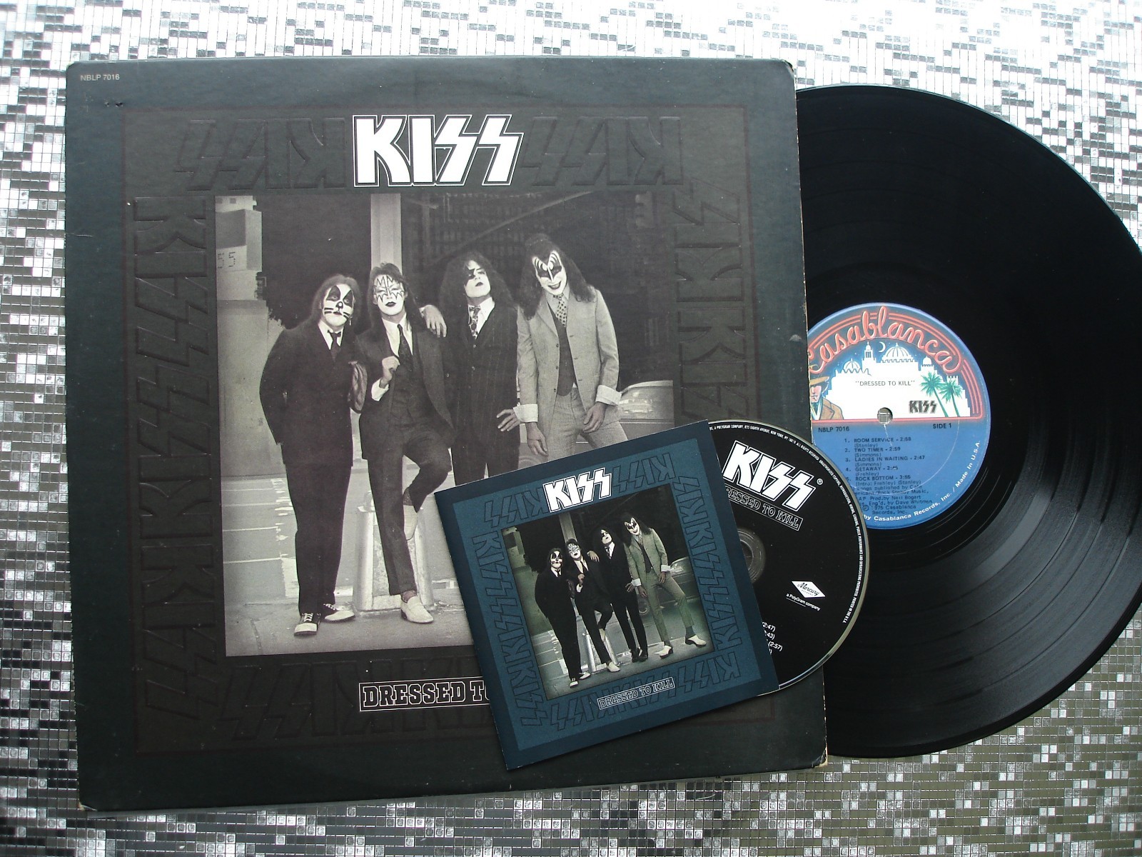 KISS ~ Dressed To Kill ~ 1975 LP w/Black Text & Bonus CD Casablanca NBLP 7016