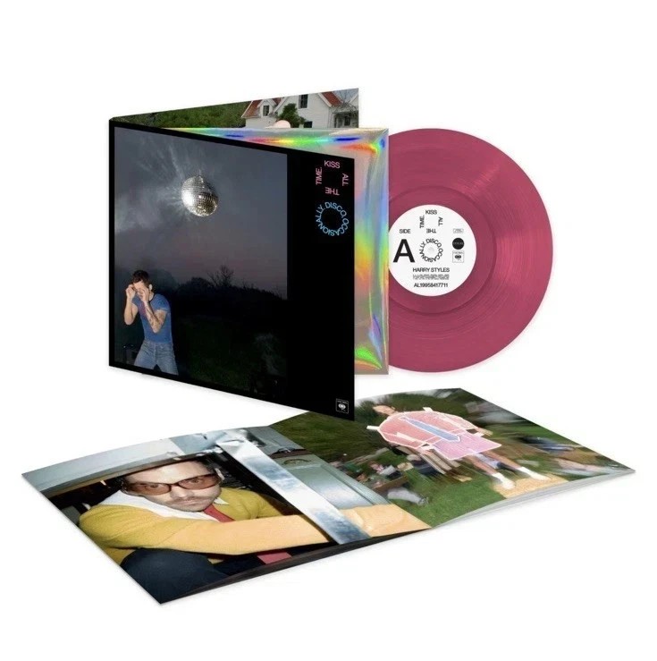 Harry Styles KISS ALL THE TIME. DISCO, OCCASIONALLY. LIMITED KISS VINYL IN HAND