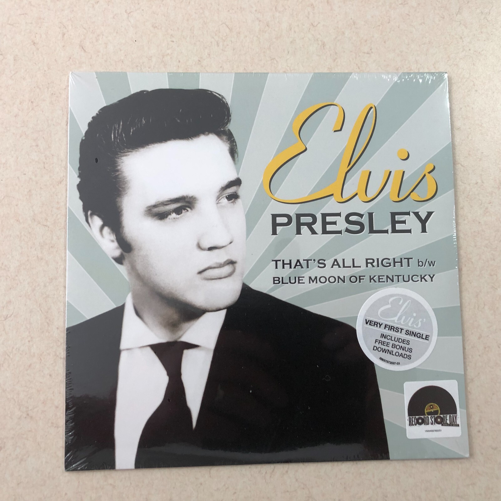 ELVIS PRESLEY Record Store Day 2010 7″ 45 – That’s All Right / Blue Moon of Ke