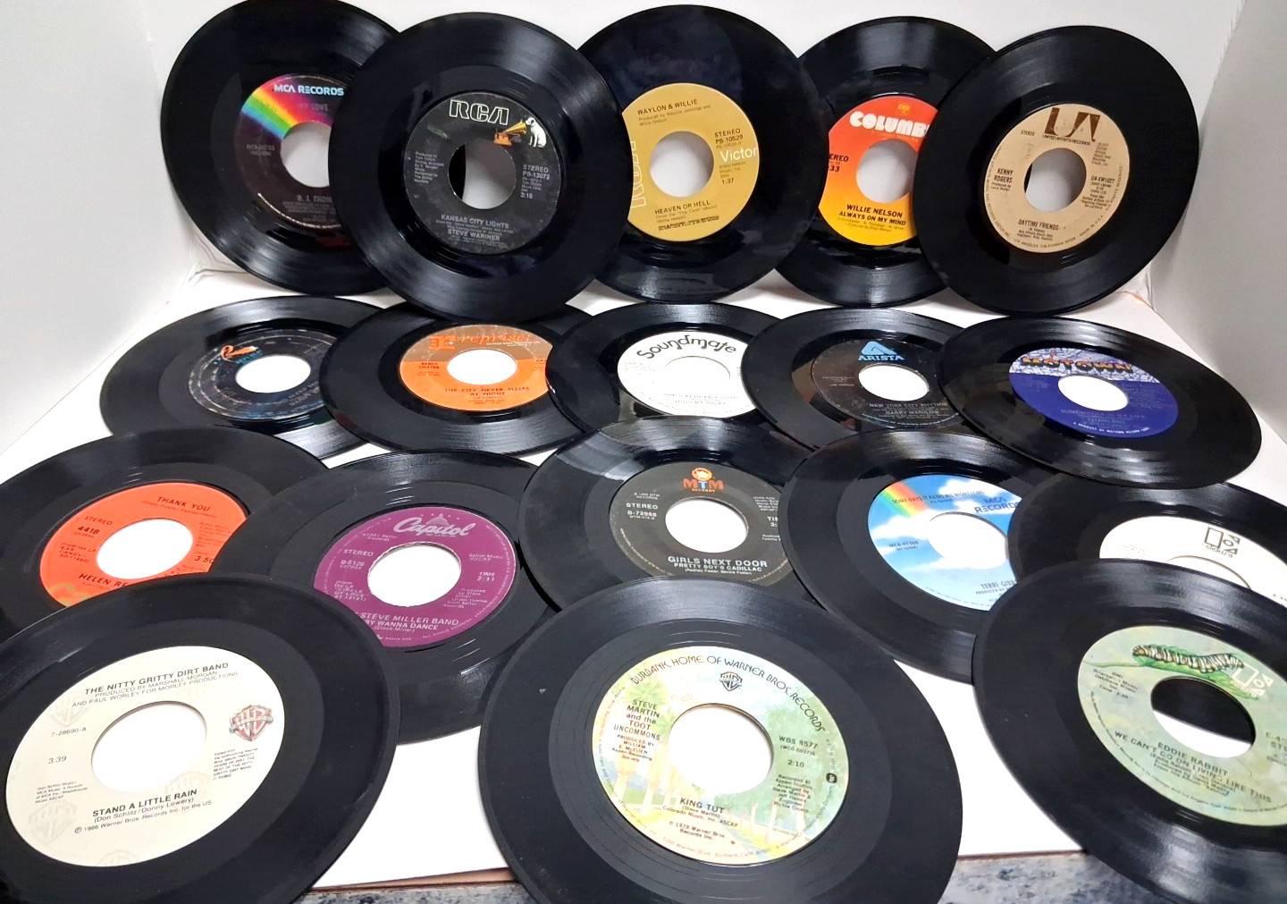 Vintage Lot of 18 45 Vinyl Records 7″ Assorted Labels Artists (mainly Country)