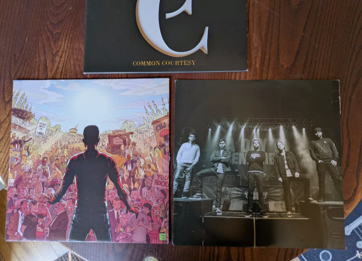 A Day To Remember – Common Courtesy – 12″ Double Vinyl Green/Black Marble Record