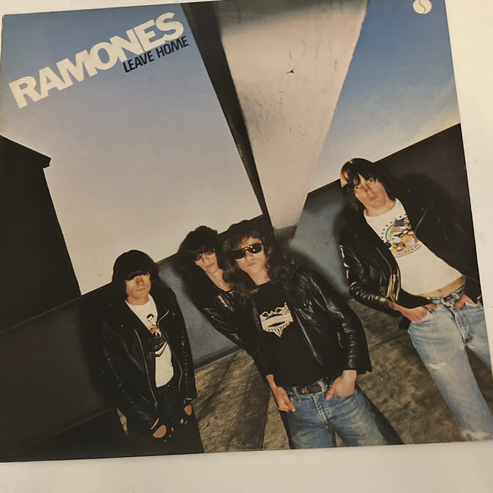 Ramones Leave Home Sire Records 1977 punk stereo black vinyl LP 33 RPM 9103-254