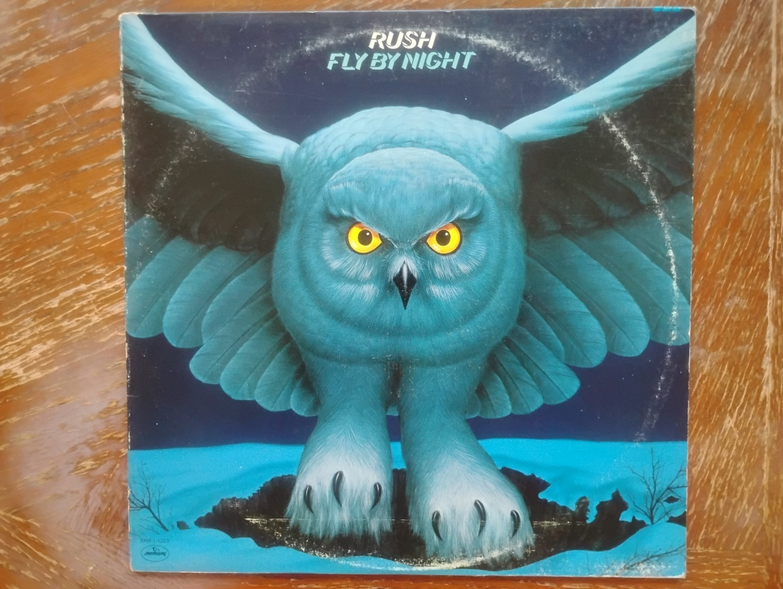 RUSH FLY BY NIGHT LP 1975. PLAY TESTED NO SKIPS. ORIGINAL INNER SLEEVE. SPINE G-